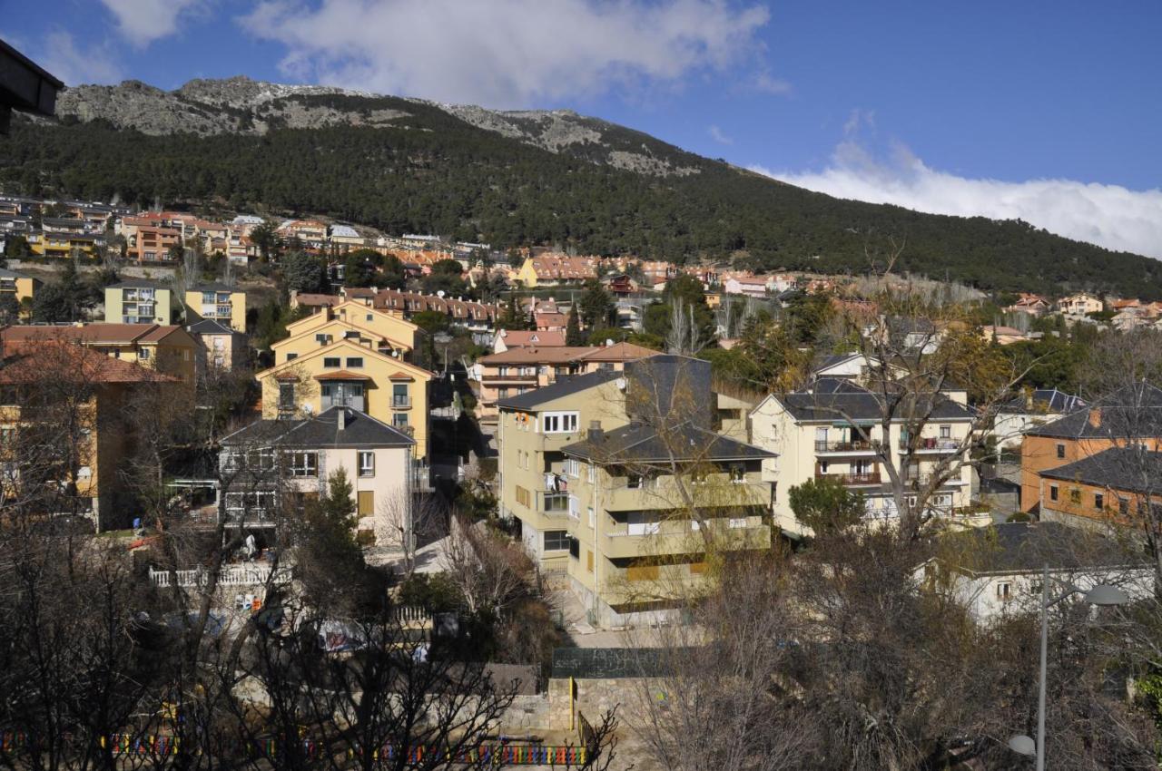 Hotel Tres Arcos San Lorenzo de El Escorial Pokoj fotografie